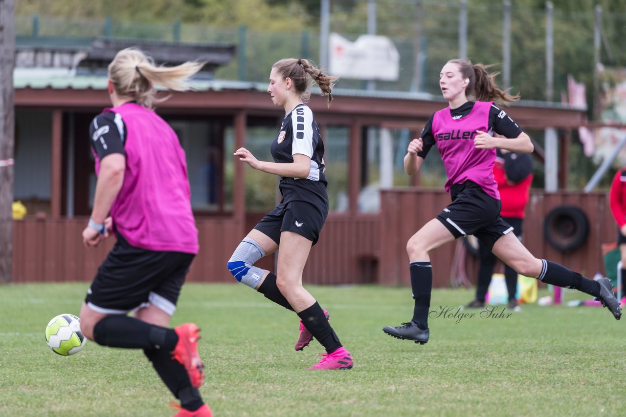 Bild 271 - Frauen Grossenasper SV - SV Steinhorst/Labenz : Ergebnis: 1:3